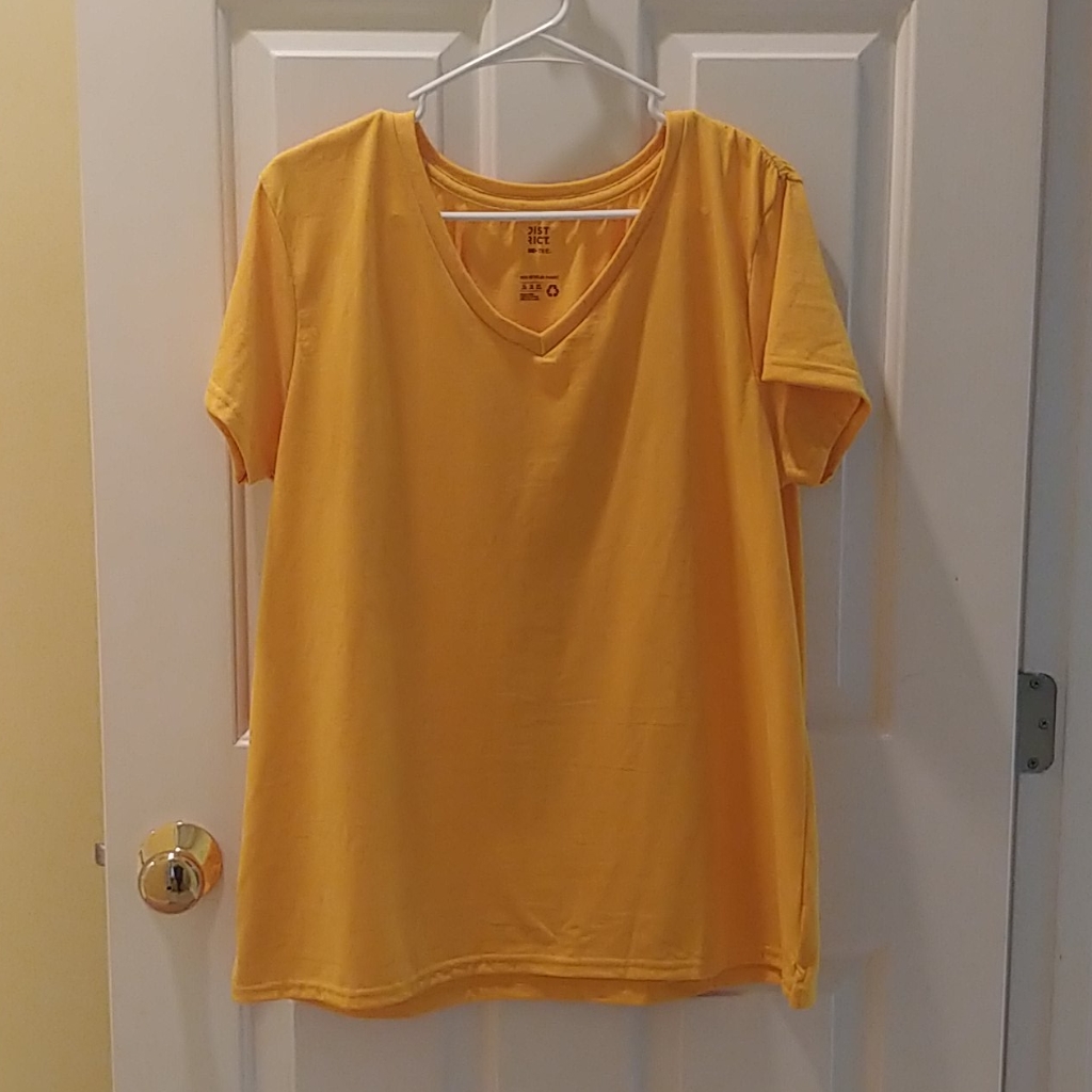 Sunshine Tee Never Worn
